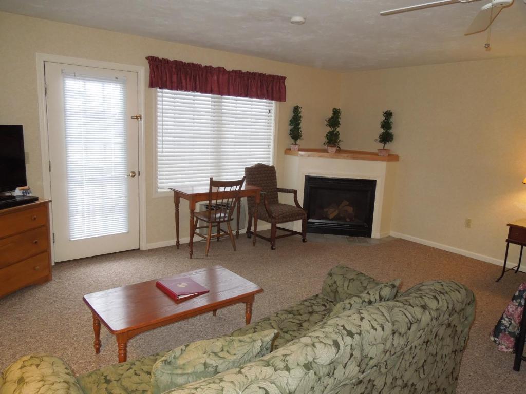 Studio Suite,62059477:JPEG